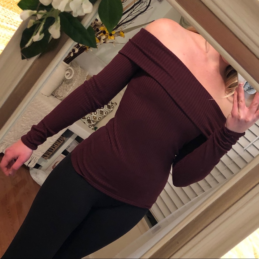 Abercrombie off-the-shoulder long sleeve shirt